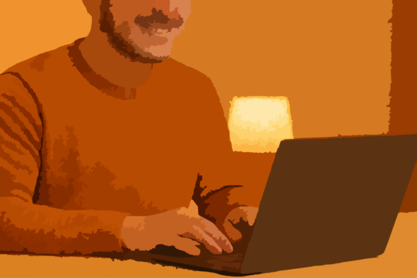 ノートパソコンを操作しながらやさしく笑う男性のイラスト